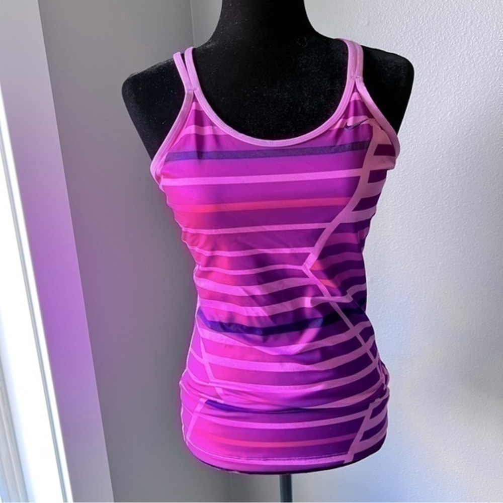 💚Nike Fit Dri tank top size medium